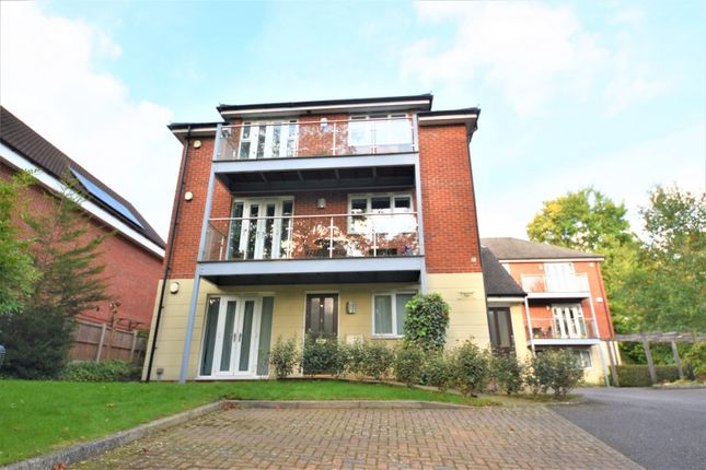 Thumbnail Flat to rent in London Road, High Wycombe