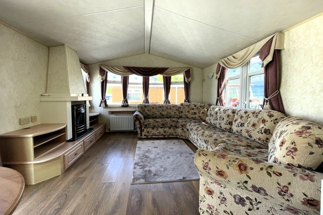 16 Seaview Caravan Park, Kinloss photo 3