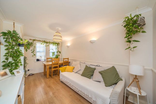 6, Meredith Mews, London photo 2