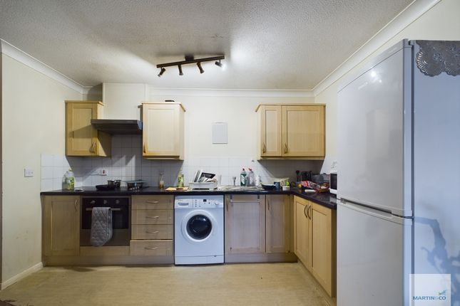 71, Brook Court, Nottingham photo 4
