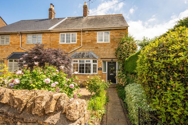 Thumbnail Cottage for sale in Hospital Road, Moreton-In-Marsh