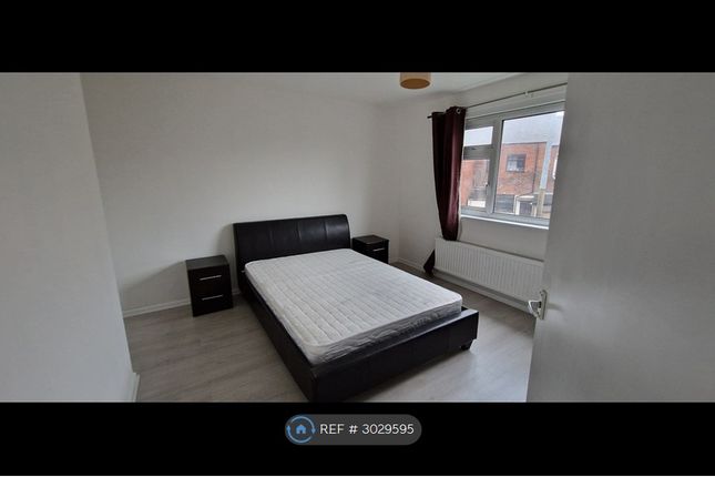 Moorside Road, Swinton, Manchester photo 5