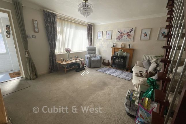 29, Cherrywood Gardens, Hayling Island photo 2