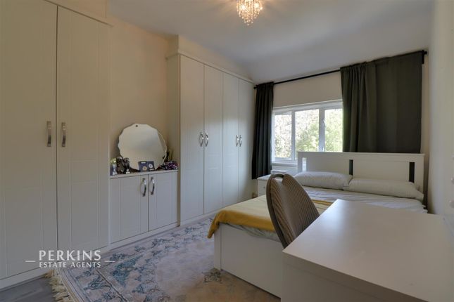 38, Pembroke Road, Greenford photo 5