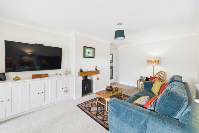 3, Kipling Close, Dronfield photo 2