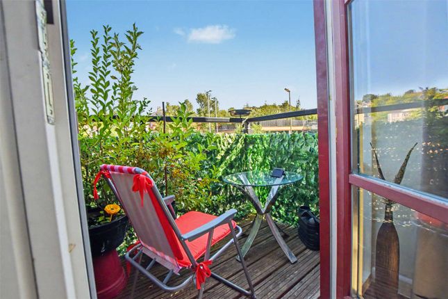 Flat 6, Barley Court, 18, Turk Street, Hampshire photo 2