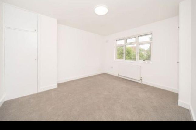 Carew Road, Croydon, London photo 2