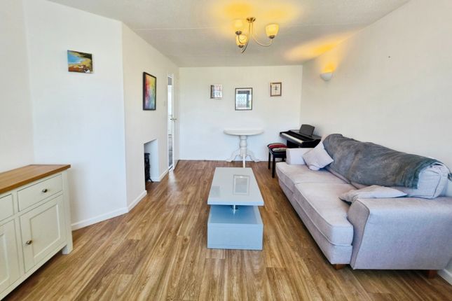 33, Wraggs Lane, Biddulph Moor photo 4