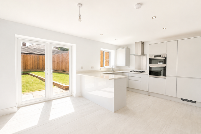Plot 22 The Severn, Morda photo 4