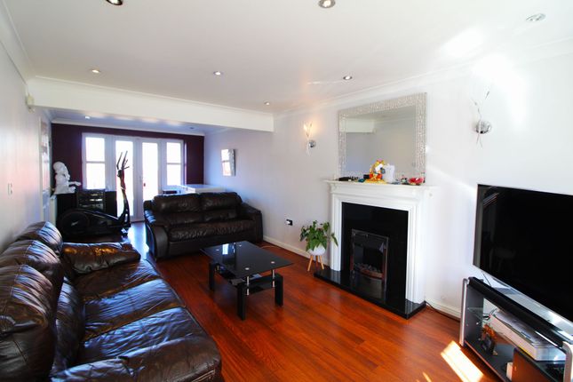8 Guestwick Green, Leicester photo 3