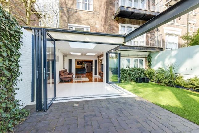 Thumbnail Flat to rent in Fitzjohns Avenue, Hampstead, London