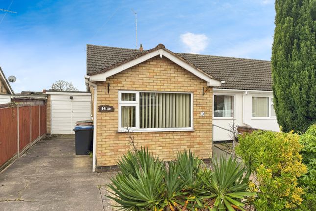 9 Almond Way, Earl Shilton photo 2