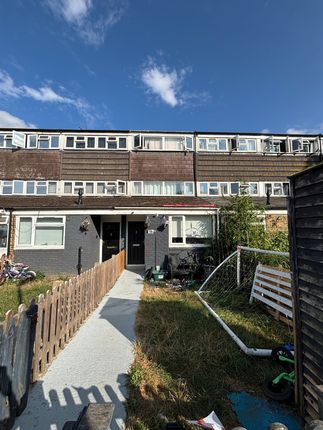 4-bed house on 49, Campsie Close, Basingstoke, £270,000