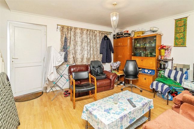 102, Crispin Road, Milton Keynes photo 4