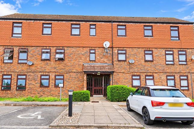 2-bed flat on Flat 1 Abbotsbury Heights, Bicknor Close, Canterbury, CT2 7UH, £80,000