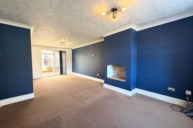 41, Juniper Close, Ashford photo 2