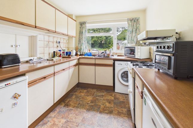 17, Milton Fields, Buckinghamshire photo 4