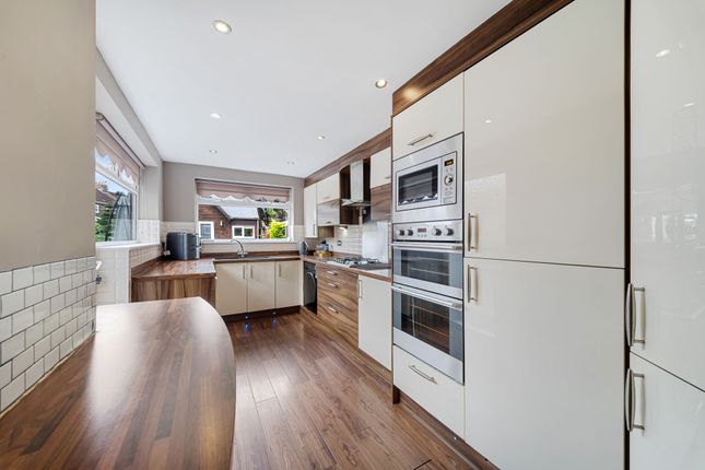 9 Blundell Road, Widnes photo 4