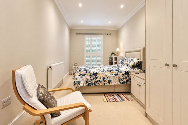 Hilda Road, Southall photo 5