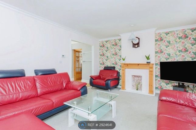 Blackthorn Drive, Leicester photo 2