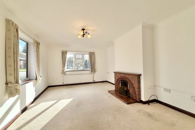 10, Hawthorn Drive, Montgomery photo 2