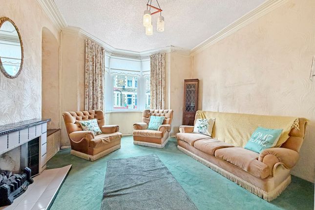 39 Ludlow Street, Caerphilly photo 2
