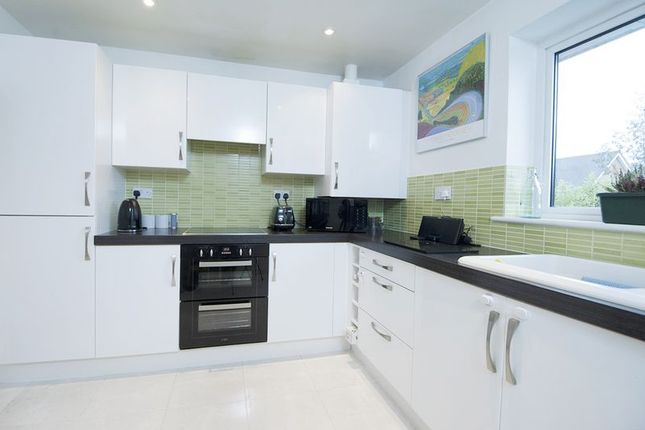 20, Gladsmuir Close, Walton-On-Thames photo 4