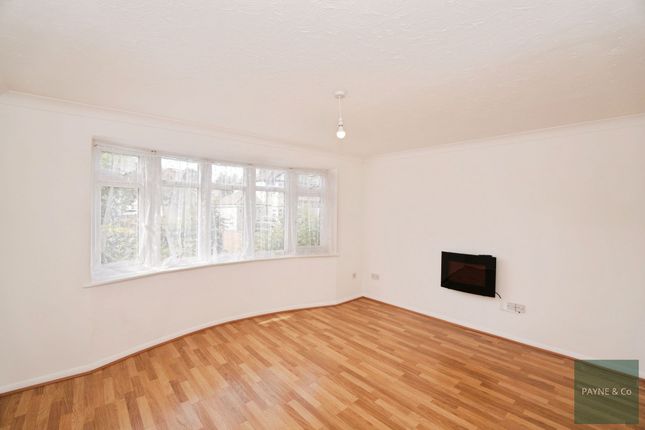 Flat 1, Catherine Court, Ilford photo 4