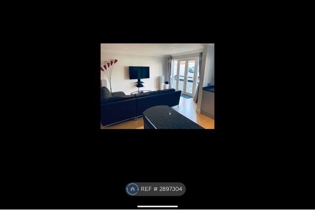 Flat, Christopher Martin Place Meadow Rise, Billericay photo 3