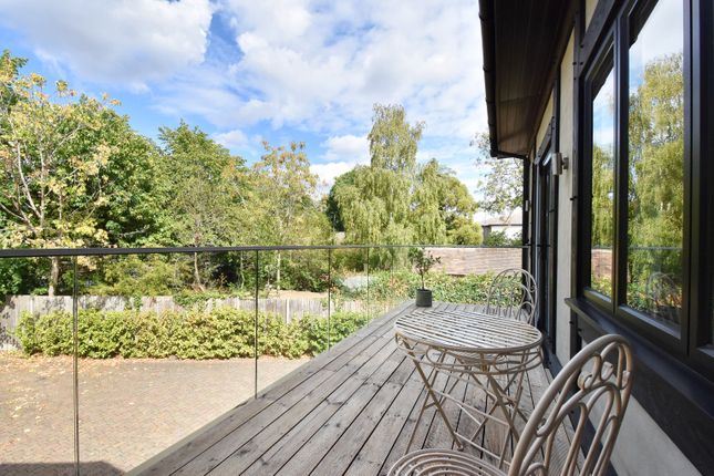 4 Merrywood Court, Bickley Park Road, Kent photo 2