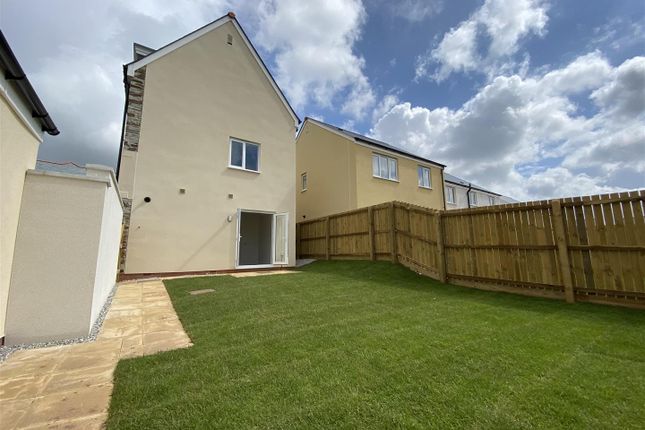 Detached house to rent in Gouda Close, Bodmin