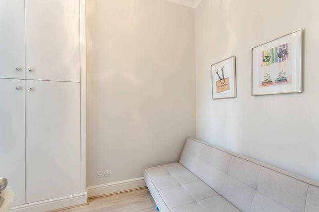 Flat for sale in Fermoy Road, Westbourne Park, London