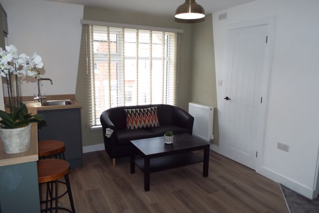 Room 3, Mansfield photo 3