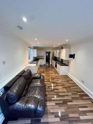 115 Ashton Road, Luton photo 5