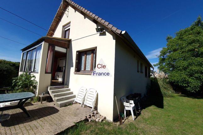 Thumbnail Detached house for sale in Auneuil, Picardie, 60390, France