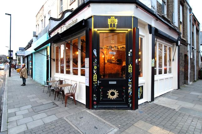 Retail premises to let in Crouch Hill, London
