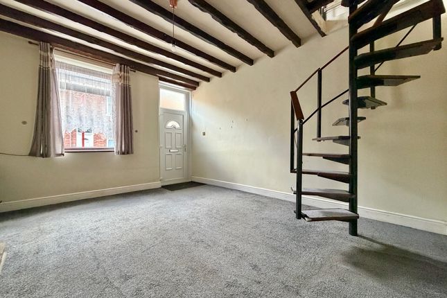 9 School Lane, Wakefield photo 3
