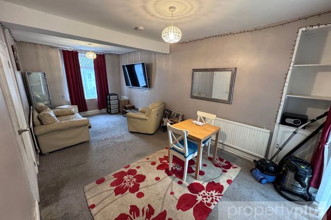 39, Lake Street, Rhondda Cynon Taff photo 3