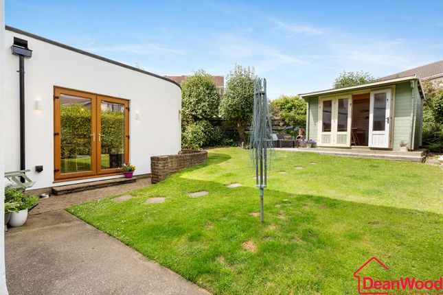 28, Pinehurst Avenue, Douglas photo 3