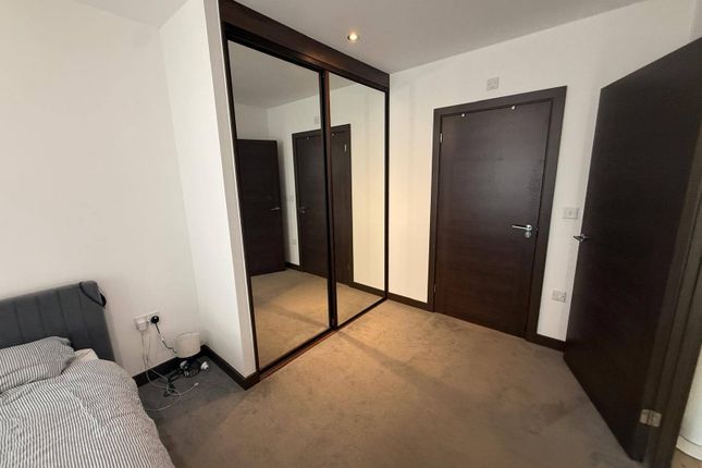 Flat 3, 7 Gramophone Lane, Hayes photo 5