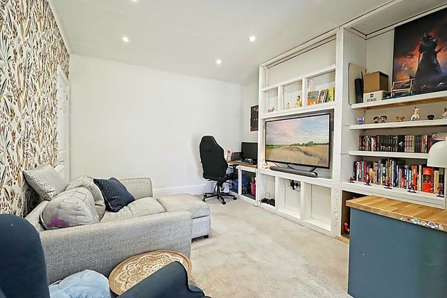 30, Linton Road, Southend-On-Sea photo 4