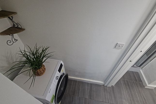 Flat 8,15-17 Regency Place, Chapel Street, Luton photo 4
