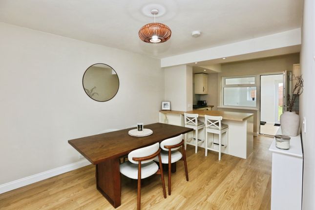125, Doncaster Road, Eastleigh photo 4