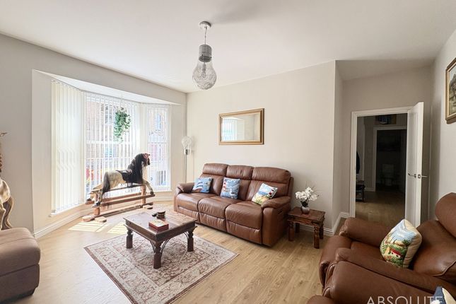 8 Bishops Place, Paignton photo 3