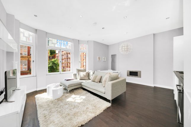 Flat for sale in Montagu Mansions, London