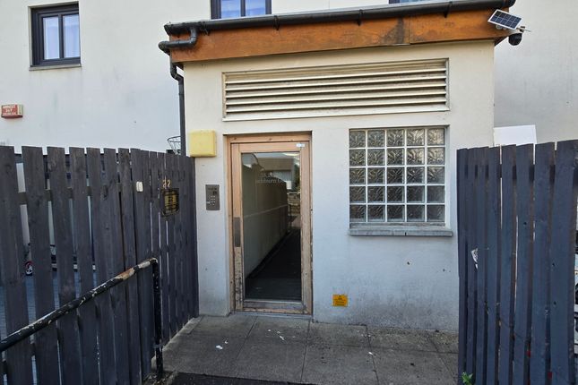 3/2, 20 Lochburn Gate, Glasgow photo 3