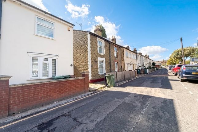 2-bed house on 45, Crown Road, SUTTON, £2,000/mo
