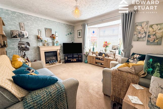 43, Fraserburgh Way, Peterborough photo 2