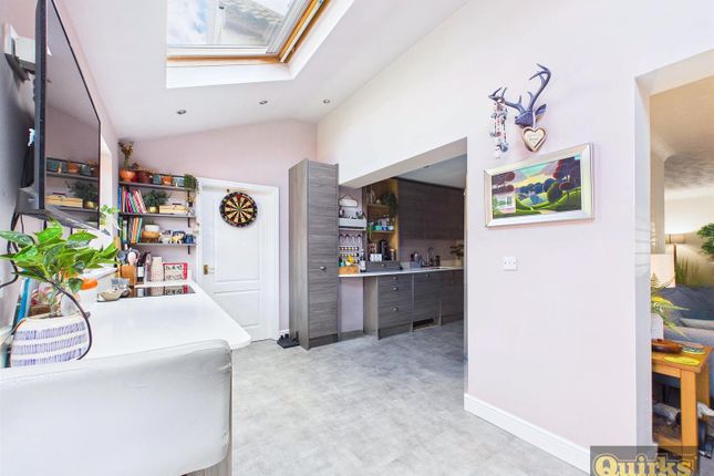 17, Douglas Drive, Wickford photo 4