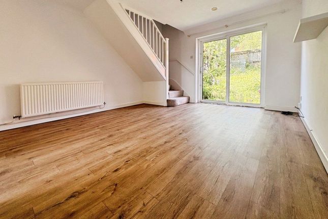 81, St Michaels Way, Bridgend photo 3